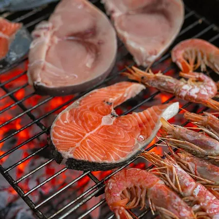 卡拉格兰德住宿公寓式酒店 *