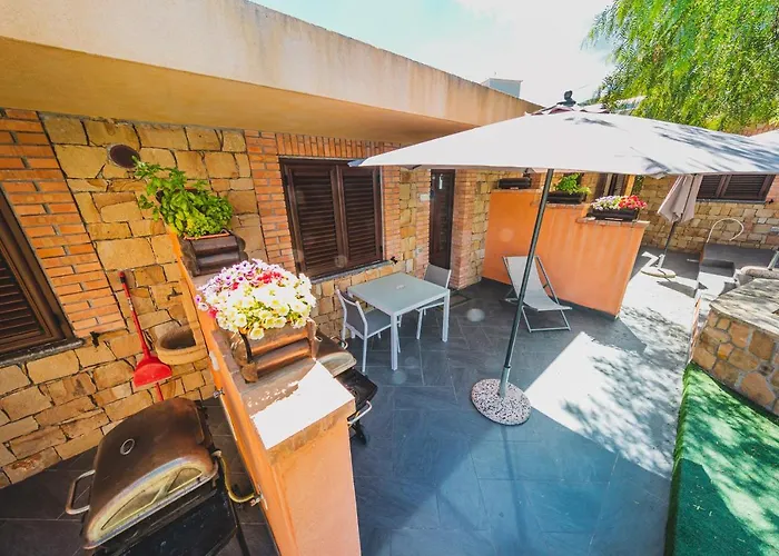 卡拉格兰德住宿公寓式酒店 切法卢